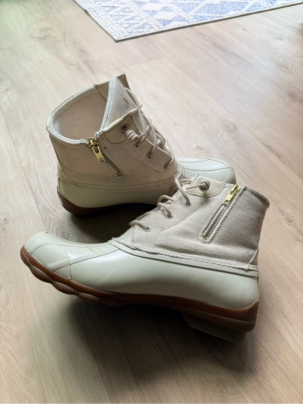 Sperry Women's Cream Lace-Up Waterproof Winter Boots